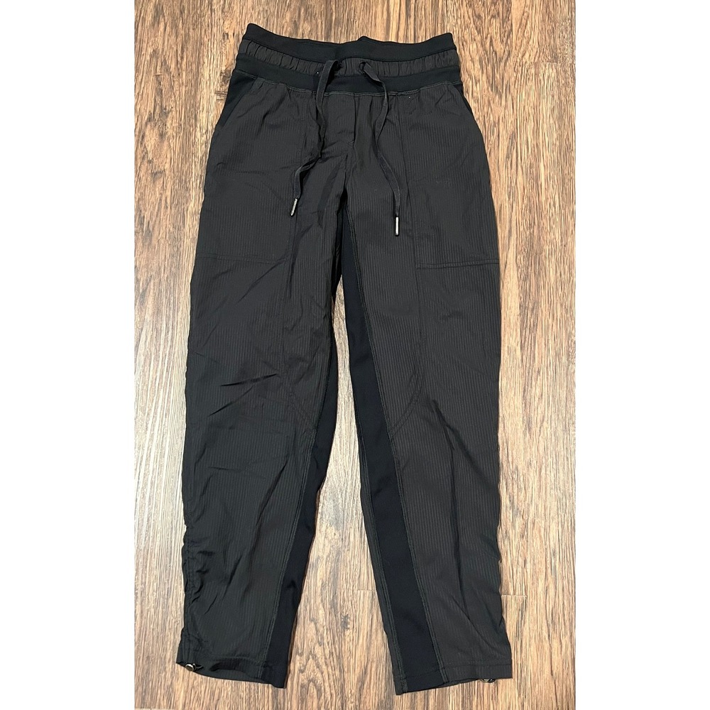 Lululemon Beyond the Studio Crop Pant Black Pinstripe Size 0 LW6CDQS